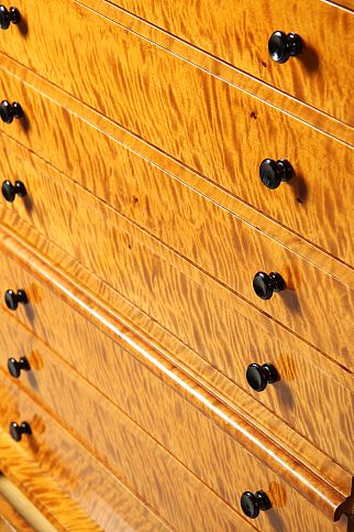 Armoire en bouleau à tiroirs